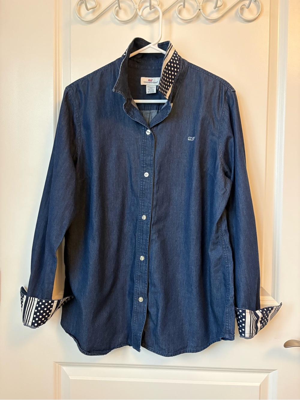 Vineyard Vines Chambray Shirt Polka Dot Collar Button Down 🐳